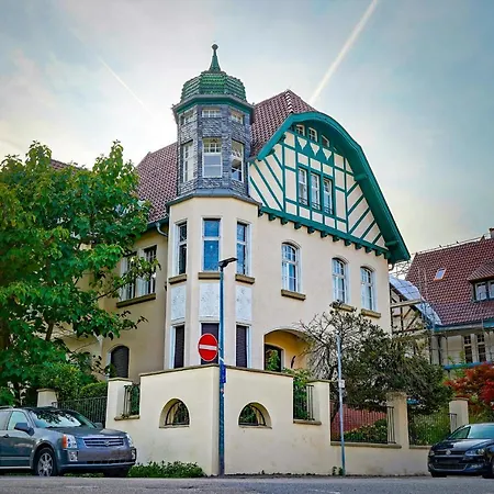 Traumhaft Wohnen In Jugendstilvilla *