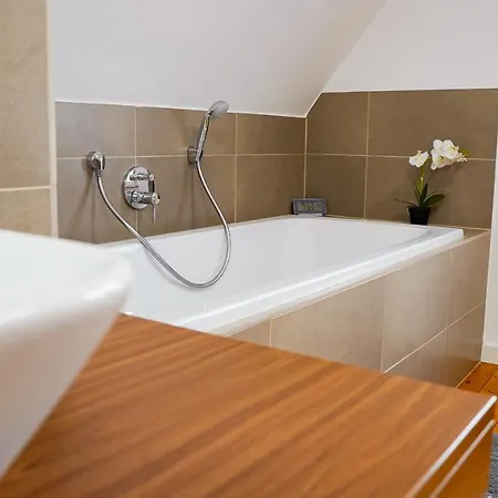 Apartamento Traumhaft Wohnen In Jugendstilvilla