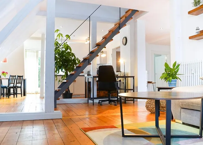 Traumhaft Wohnen In Jugendstilvilla דירה *