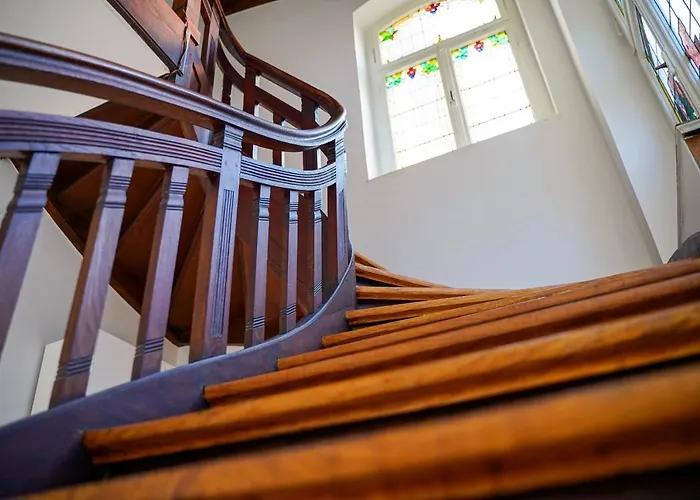 Traumhaft Wohnen In Jugendstilvilla שפייר