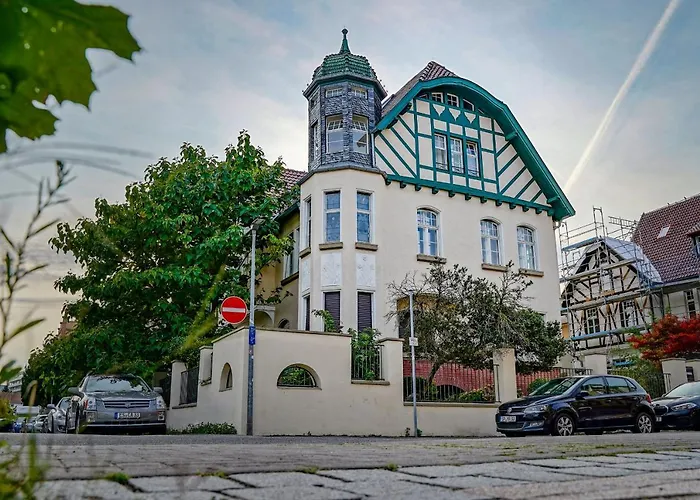 Traumhaft Wohnen In Jugendstilvilla *