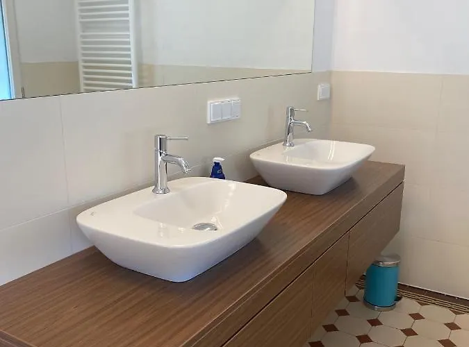 Traumhaft Wohnen In Jugendstilvilla *