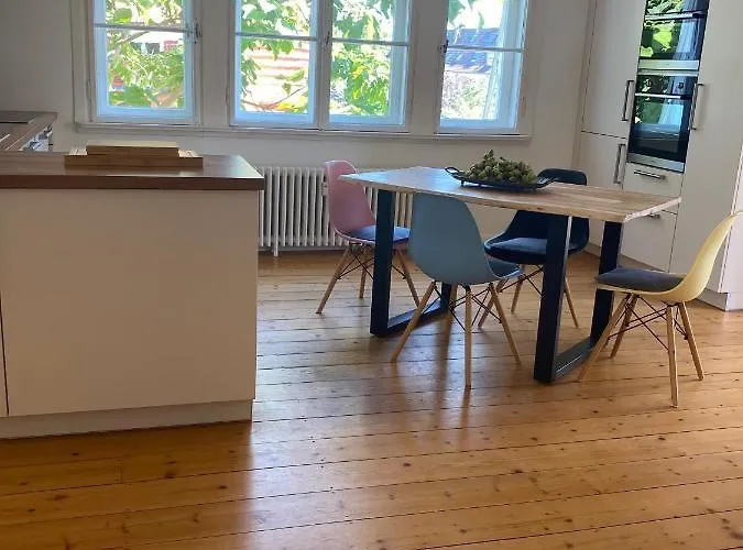 Traumhaft Wohnen In Jugendstilvilla דירה