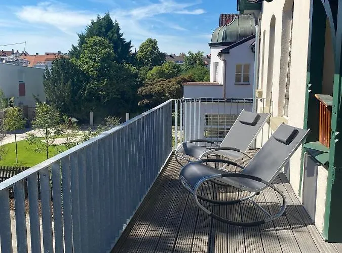 Traumhaft Wohnen In Jugendstilvilla דירה *